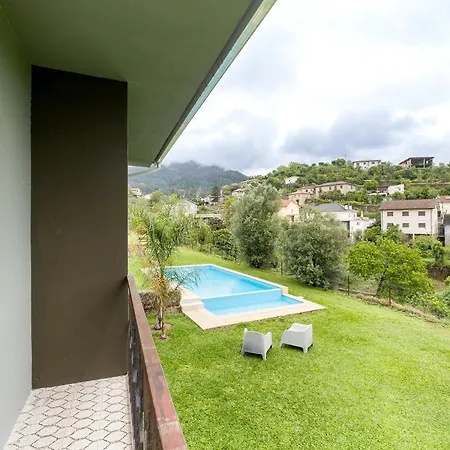 Charming Retreat With Pool