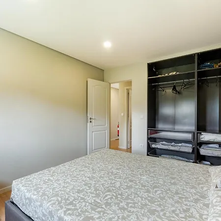 Charming Retreat With Pool Holiday home *
